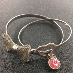 Silver Bow & silver heart bracelet